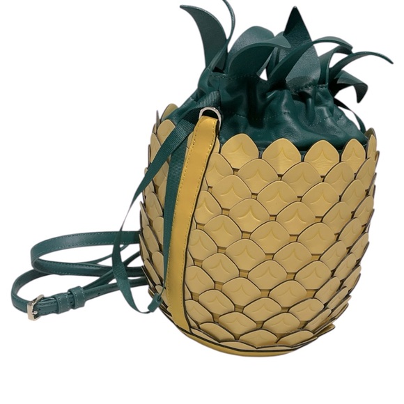 SOLD 🎉 KATE SPADE PINEAPPLE CROSSBODY BAG - Picture 4 of 8